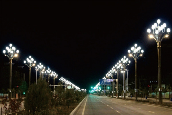和田知名道路照明公司